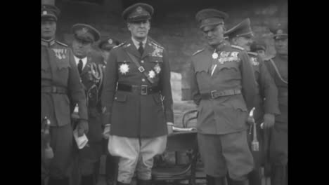 General-Douglas-Macarthur-Reist-In-Den-1930er-Jahren-Nach-Österreich