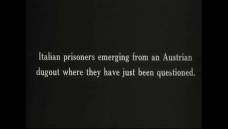 Der-Aufgenommene-Deutsche-Kriegsfilm-Aus-Dem-Ersten-Weltkrieg-Zeigt-Italienische-Kriegsgefangene,-Die-In-Österreich-Befragt-Werden