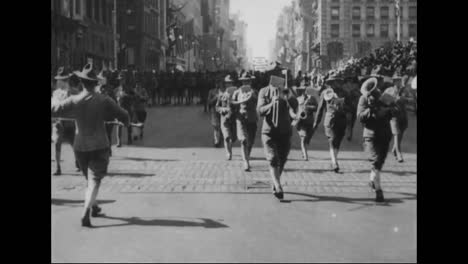 Patriotische-Paraden-Im-Ersten-Weltkrieg-In-Amerika-2
