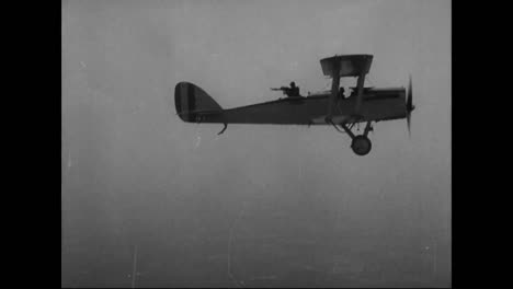 Airplanes-Are-Built-In-A-Factory-In-1917-And-Then-Tested-In-Flight