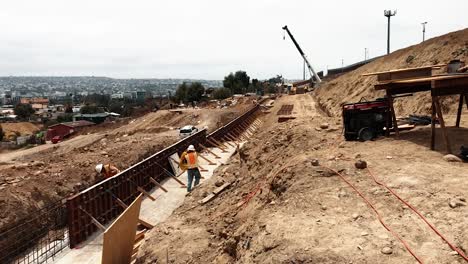 San-Diego-Primary-Border-Barrier-Construction-With-Secondary-Barrier-On-The-Right-2019