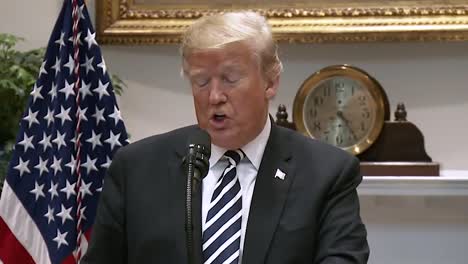 President-Trump-Says-The-Government-Of-Mexico-Has-Offered-Asylum-Jobs-And-Medical-Care-To-The-Migrant-Caravan-2019