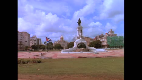 Verschiedene-Szenen-Rund-Um-Havanna-Kuba-In-Den-1980er-Jahren-1