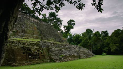 The-Lamanai-Mayan-ruins-of-Belize-are-seen-1