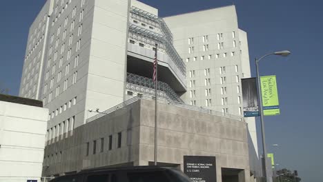 The-exterior-of-the-Federal-Detention-Center-in-Los-Angeles