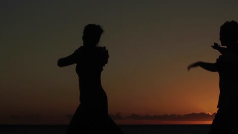 Native-Hawaiian-dancers-perform-at-sunset-1