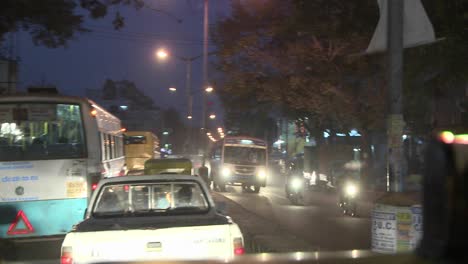 Hectic-traffic-at-night-in-a-city-in-India