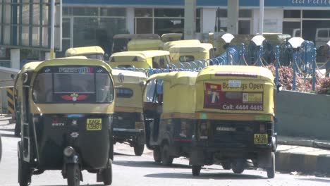 Hectic-traffic-in-a-city-in-India