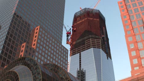 Tilt-up-to-One-World-Trade-Center-in-New-York-under-construction