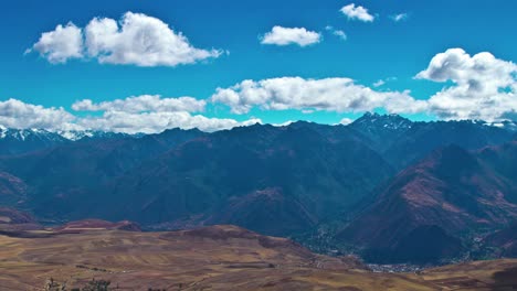 Aussichtspunkt-Im-Heiligen-Tal-über-Den-Anden