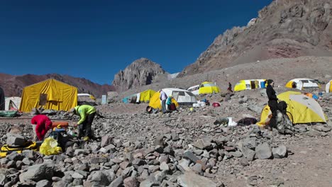Aconcagua-Time-Lapse-Plaza-Argentina-with-tents-3