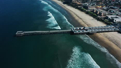 Aerial-of-empty-abandoned-beaches-of-southern-california-with-no-one-during-covid19-3
