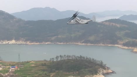Marines-And-Army-Search-For-Survivors-In-The-2014-Korean-Ferry-Disaster