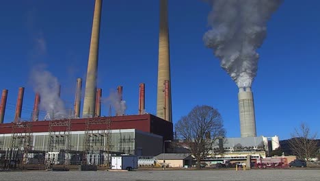 A-Coal-Fired-Power-Plant-Belches-Smoke-Into-The-Air-2