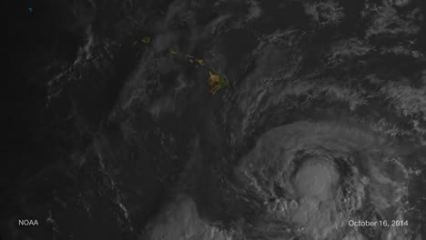 Eine-Wetterkarte-Verfolgt-Hurrikan-Ana,-Als-Er-Sich-Hawaii-Im-Jahr-2014-Nähert