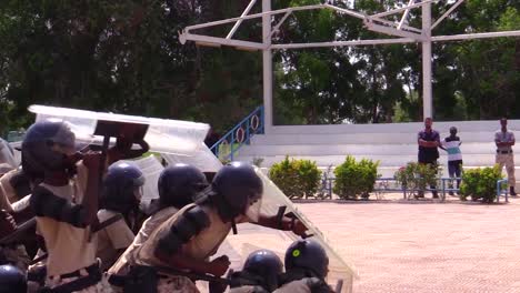 Somali-Police-And-Military-Train-To-Suppress-Terrorism-Rioting-And-Uprising-2