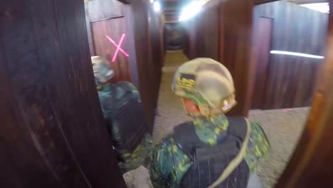 A-Us-Army-Assault-Team-Works-Together-In-A-Simulated-Hostage-Rescue-Situation