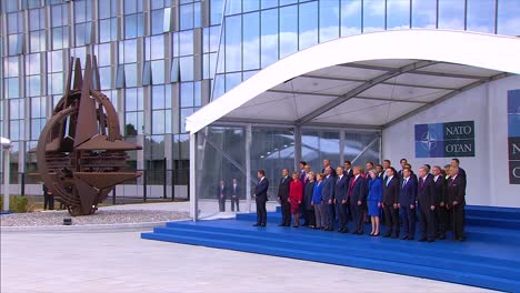 Internationale-Würdenträger-Posieren-Für-Ein-Gruppenfoto-Beim-Nato-Gipfel-In-Brüssel-Belgien-3
