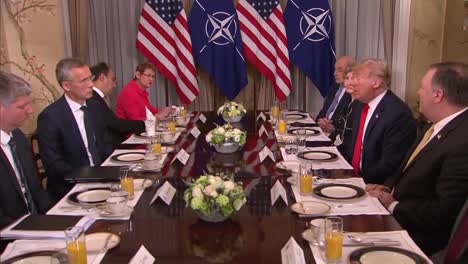 US-Präsident-Donald-Trump-Kritisiert-Die-Deutsche-Außenpolitik-Mit-Russland-Beim-Frühstück-Beim-Nato-Gipfel-In-Brüssel-Belgien-6
