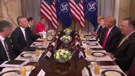 US-Präsident-Donald-Trump-Kritisiert-Deutsche-Außenpolitik-Mit-Russland-Beim-Frühstück-Beim-Nato-Gipfel-In-Brüssel-Belgien-8