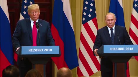 US-Präsident-Donald-Trump-Hält-Eine-Desaströse-Und-Viel-Kritisierte-Pressekonferenz-Mit-Dem-Russischen-Verband-Wladimir-Putin-Nach-Ihrem-Gipfel-In-Helsinki-Ab-Finnland-Putin-Spricht-über-Auslieferungsfälle-Aus-Russland