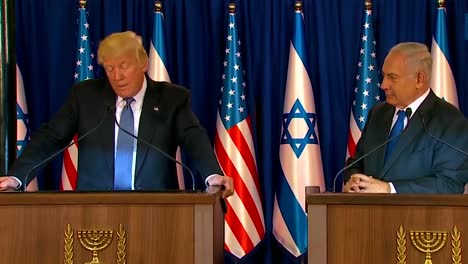 El-Presidente-Estadounidense,-Donald-Trump,-Y-El-Primer-Ministro-De-Israel,-Benjamin-Netanyahu,-Intercambian-Comentarios-Durante-La-Visita-Presidencial-A-Jerusalén-10