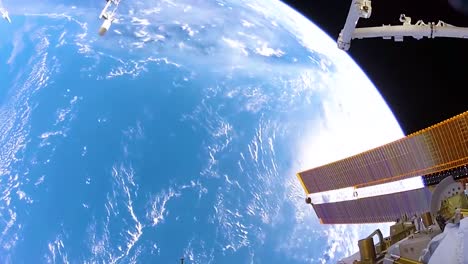 Images-From-A-Spacewalk-Outside-The-International-Space-Station