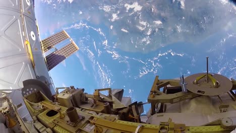 Images-From-A-Spacewalk-Outside-The-International-Space-Station-1