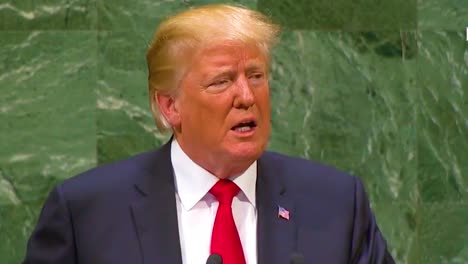 US-Präsident-Donald-Trump-Spricht-Vor-Der-Generalversammlung-Der-Vereinten-Nationen-In-New-York-über-Die-Beendigung-Der-Auslandshilfe-Für-Länder,-Denen-Die-US-Interessen-Nicht-Am-Herzen-Liegen-1