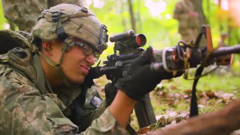 Us-Marines-Engage-In-Jungle-Warfare-Training-In-The-Forest-With-Camouflage-And-Rifles-1
