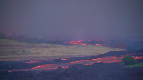 The-Kilauea-Volcano-On-The-Big-Island-Of-Hawaii-Erupting-With-Huge-Lava-Flows-1