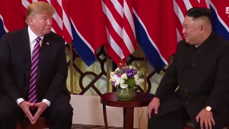US-Präsident-Donald-Trump-Trifft-Sich-Mit-Dem-Nordkoreanischen-Präsidenten-Kim-Jong-Un-Bei-Einem-Gipfeltreffen-In-Vietnam-7