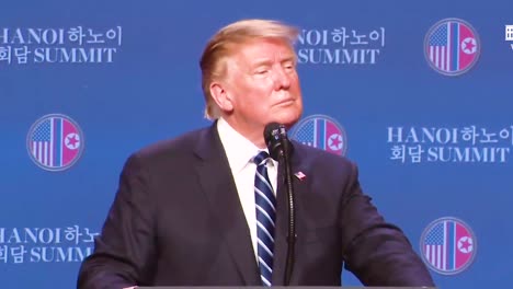 US-Präsident-Donald-Trump-Hält-Nach-Seinem-Gipfeltreffen-In-Vietnam-Mit-Kim-Jong-Un-Eine-Pressekonferenz-Und-Beantwortet-Fragen-Eines-Israelischen-Reporters-Zu-Israel-Und-Palästina