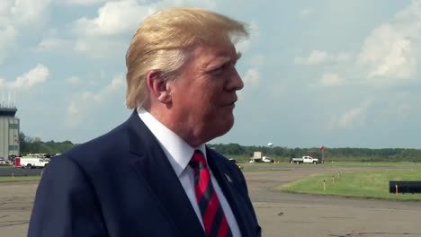 Präsident-Trump-Spricht-über-Das-Golfspielen-Und-Die-Genehmigung-Eines-Deals-Für-F16s-2019-1
