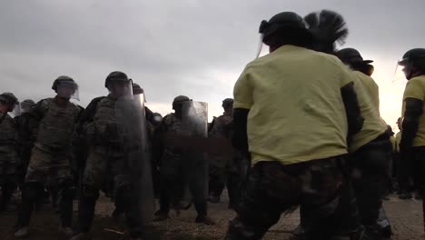 Soldaten-Der-Multinationalen-Kfor-Kampfgruppe-Ost-Nehmen-Am-8.-Dezember-2018-An-Einem-Training-Zur-Massenaufstandsbekämpfung-(CRC)-Im-Camp-Marechal-De-Lattre-De-Tassigny-Kosovo-Teil