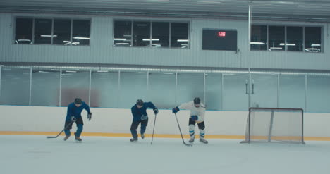 Ice-Hockey-Practice-04