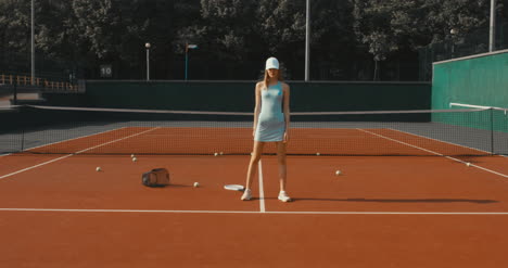 Tennis-Girl-Posing-07