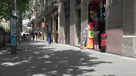 Spain-Barcelona-Street-Scene-Time-Lapse