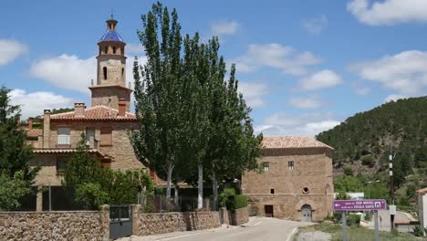 España-Cabra-De-Mora-Carretera-Por-Localidad