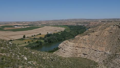 Spanien-Ebro-Fluss-Jenseits-Der-Klippen