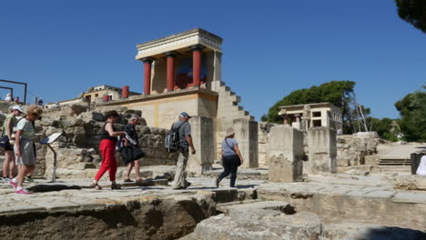 Greece-Crete-Knossos-Minoan-Civilization-Ruins-With-Tourist-Group