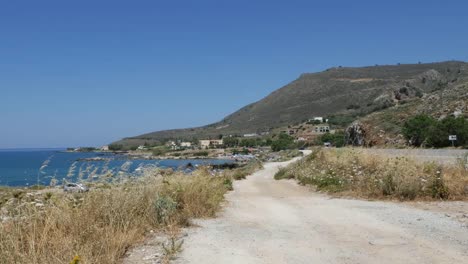Griechenland-Kreta-Feldweg-Entlang-Der-Küste