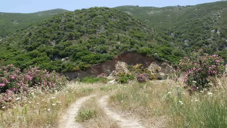 Griechenland-Kreta-Hügel-Und-Unbefestigte-Straße