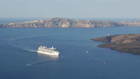 Greece-Santorini-Cruise-Ship-Sailing-Into-Caldera-Time-Lapse