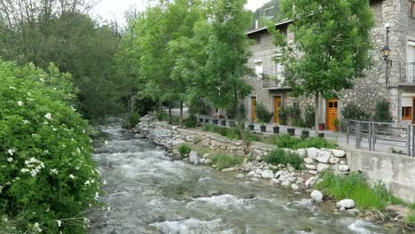 Spain-Pyrenees-Martinet-Small-River