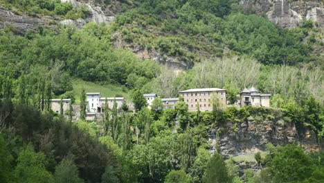 Spain-Pyrenees-High-Village-On-Mountain-Ledge