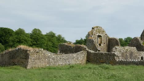 Irland-Cashel-Hore-Abbey-Zerstörte-Mauern