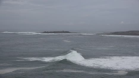 Ireland-County-Clare-Coastal-Waves-Rolling