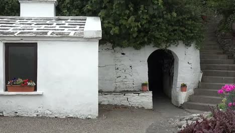 Ireland-County-Clare-Entry-To-St-Brigids-Holy-Well-Pan