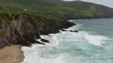 Ireland-Dingle-Peninsula-Waves-On-Rocks-And-Sand